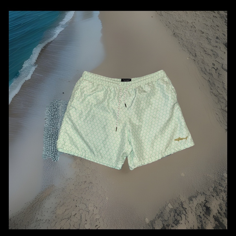Green Swim Trunks with Drawstring Waist and Textured Fabric 087